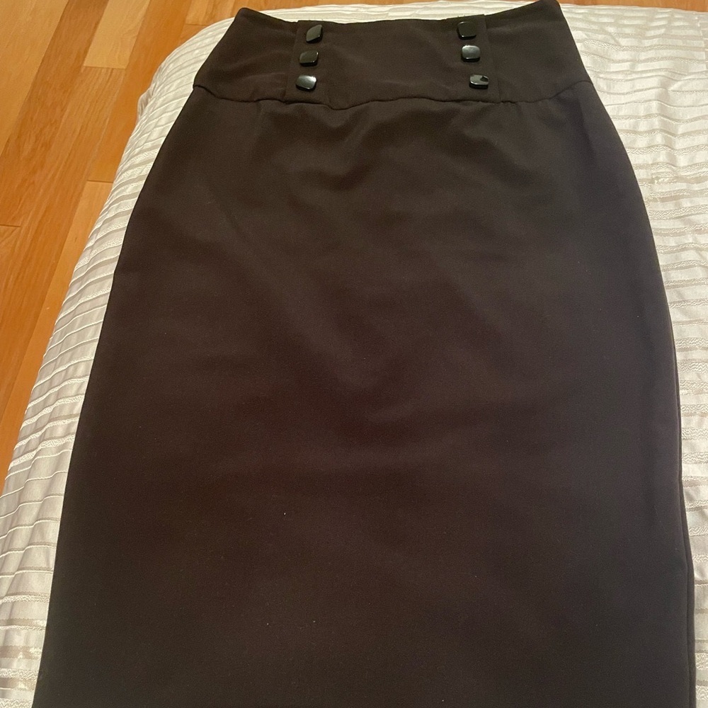 Black Pencil Skirt- Fitted m, Runs small, goes right below the knee.